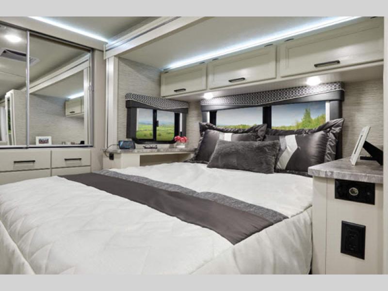 Thor Motor Home Review